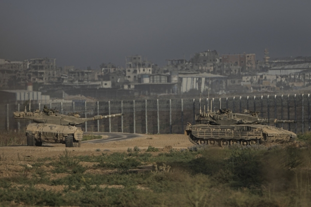 Ισραηλινά τανκς στη Γάζα