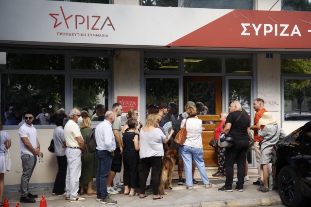 Συναντήσεις του προέδρου του ΣΥΡΙΖΑ - Προοδευτική Συμμαχία, Στέφανου Κασσελάκη με πολίτες στα κεντρικά γραφεία του ΣΥΡΙΖΑ.