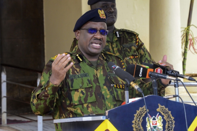 Ο επικεφαλής της αστυνομίας της Κένυας Τζάφετ Κοόμε παραιτήθηκε την Παρασκευή