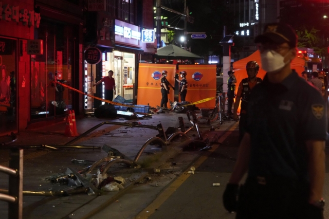 Νότια Κορέα: Αυτοκίνητο έπεσε πάνω σε πεζούς – Τουλάχιστον 9 νεκροί