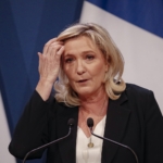 "Στροφή" από Λεπέν, πέντε ημέρες πριν τις κρίσιμες εκλογές στη Γαλλία