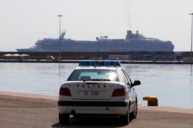 Αστυνομία σε λιμάνι (φωτογραφία αρχείου)