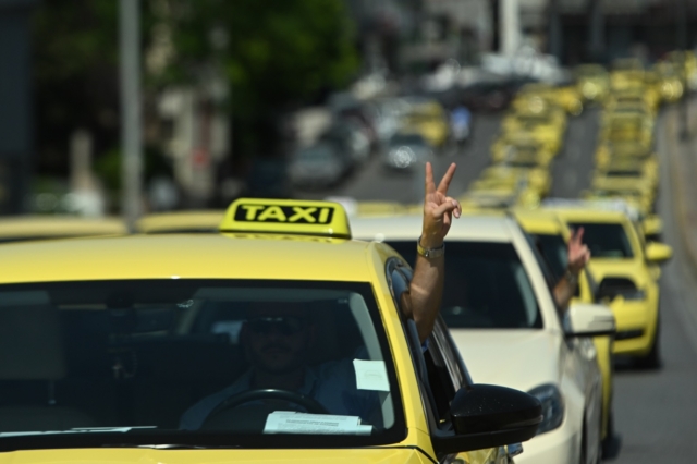 Απεργιακή συγκέντρωση οδηγών ταξί στην Αθήνα