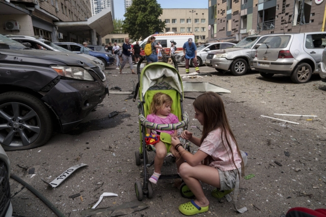 Ρωσική θηριωδία σε νοσοκομείο παίδων στην Ουκρανία – Διεθνής κατακραυγή