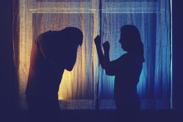 Ενδοοικογενειακή βία