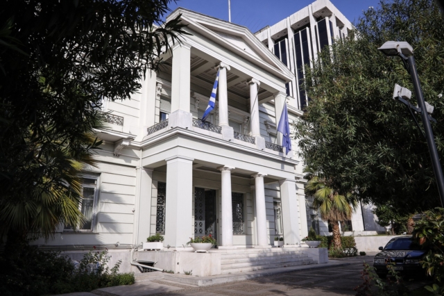 Αθήνα προς Ερντογάν: Παραμένουμε προσηλωμένοι στη λύση της επανένωσης της Κύπρου