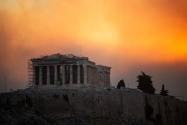 Φωτιά στην Αττική: Πώς θα προφυλάξουμε την υγεία μας από τον καπνό και την στάχτη