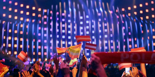 Eurovision: Η Βασιλεία θα φιλοξενήσει τον διαγωνισμό το 2025