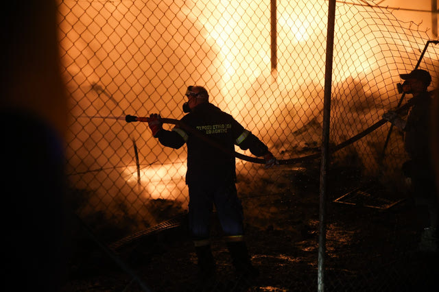 Χειρουργήθηκε ο πυροσβέστης που τραυματίστηκε στη φωτιά στην Ηλεία