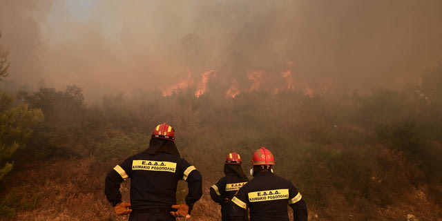 Φωτιά στην Αττική: Οδηγίες της ΕΛΑΣ στους πολίτες – Μην επιστρέφετε σε περιοχές που έχουν καεί