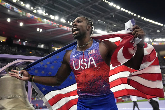 Ολυμπιακοί Αγώνες: “Χρυσός” στα 100 μέτρα ο Λάιλς, νίκησε τον Τόμσον που έγραψε ίδιο χρόνο