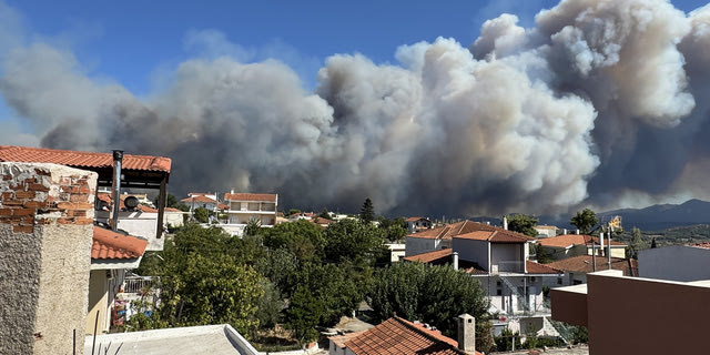 Φωτιά στον Βαρνάβα Αττικής