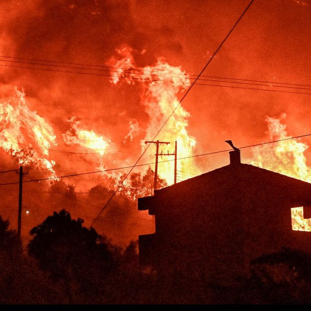 Πυρκαγιά στην περιοχή του Ξυλόκαστρου