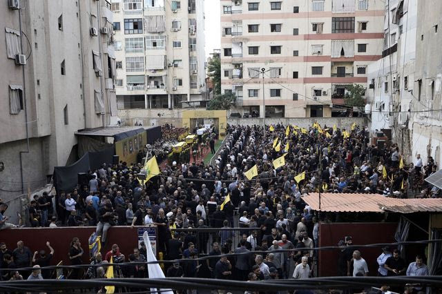 Κηδεία μαχητών της Χεζμπολάχ σε νότιο προάστιο της Βηρυτού