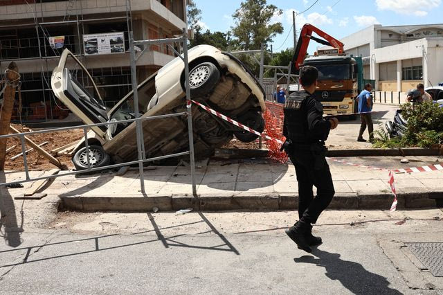 Κηφισιά: Βίντεο από την επεισοδιακή καταδίωξη κλεμμένου αυτοκινήτου