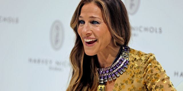 Sarah Jessica Parker: “Με περηφάνια ψηφίζω την Κάμαλα”