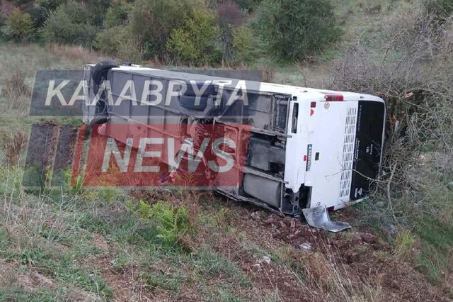 Ανατροπή ΚΤΕΛ κοντά στα Καλάβρυτα