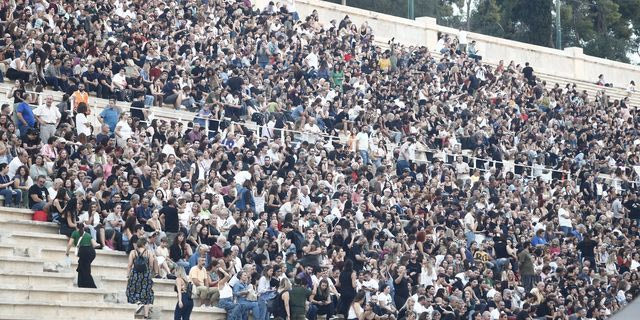 Τέμπη: Από νωρίς ο κόσμος στο Καλλιμάρμαρο για τη μεγάλη συναυλία μνήμης