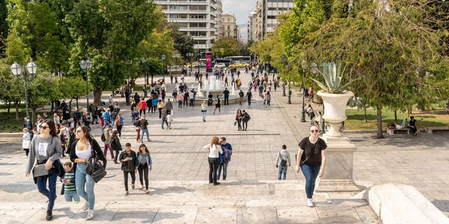 Κόσμος στο κέντρο της Αθήνας