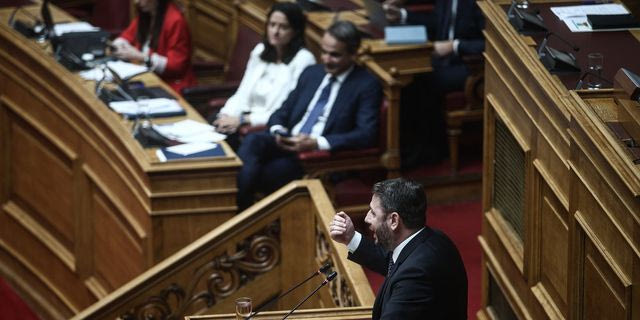 Πώς αντιμετωπίζει το Μαξίμου τη νίκη Ανδρουλάκη