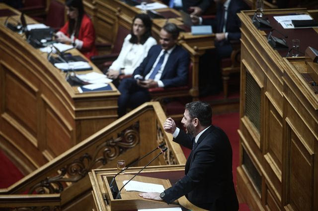 Πώς αντιμετωπίζει το Μαξίμου τη νίκη Ανδρουλάκη