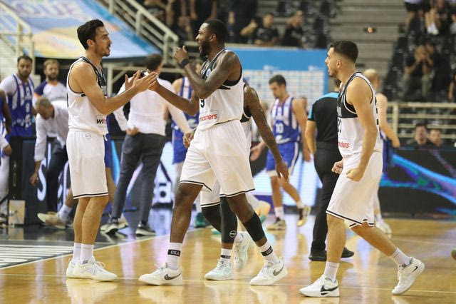 ΠΑΟΚ – Πόρτο 89-70: Ο Δικέφαλος κυριάρχησε των Πορτογάλων και πανηγύρισε με τον κόσμο του