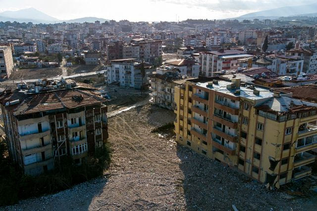 Σεισμός 5,9 Ρίχτερ στην ανατολική Τουρκία – Αναφορές για καταρρεύσεις κτιρίων