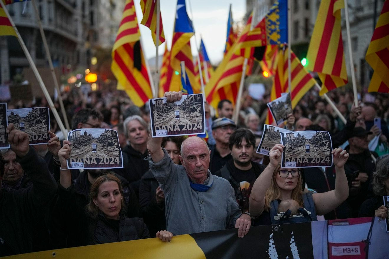 Διαδηλώσεις σε Βαλένθια και Μαδρίτη για τη διαχείριση των πλημμυρών