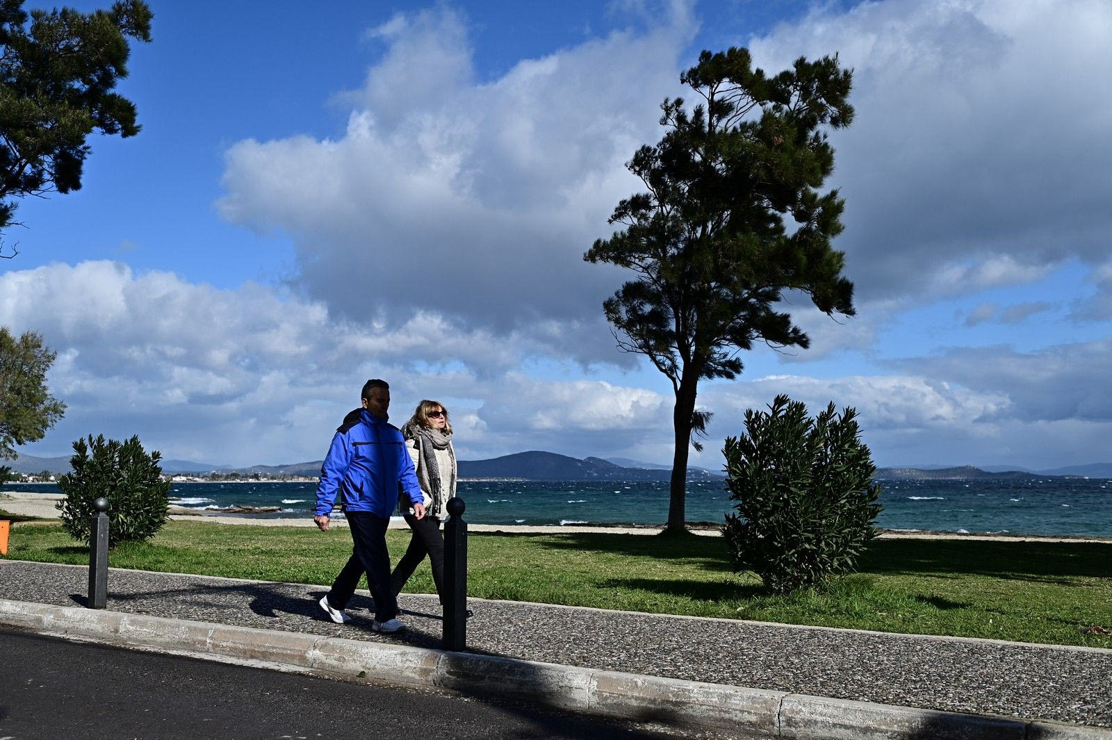 Καιρός (26/11): Ανεβαίνει η θερμοκρασία - Πότε έρχονται βροχές