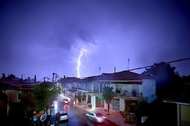 Κακοκαιρία με κεραυνικά φαινόμενα