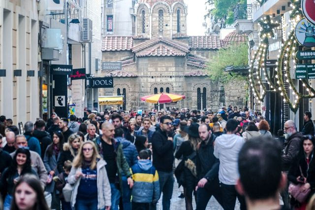 Ανοιχτά σήμερα Κυριακή τα καταστήματα – Τι ισχύει για τα σούπερ μάρκετ