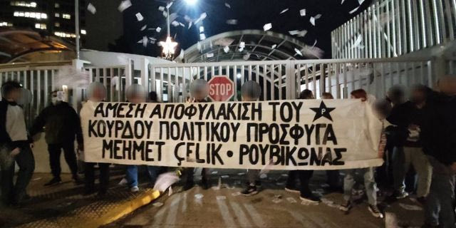 Παρέμβαση του Ρουβίκωνα έξω από το υπουργείο Προστασίας του Πολίτη – 20 προσαγωγές