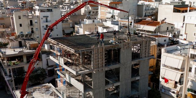 Ανέγερση οικοδομής στην Αθήνα