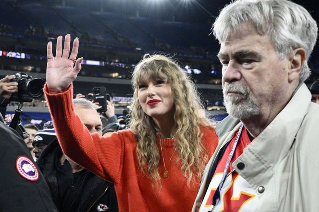 Η Taylor Swift με τον Ed Kelce