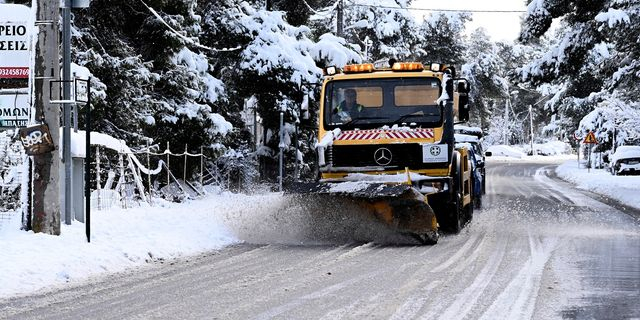 Το χιόνι έφερε προβλήματα στους δρόμους – Έρχεται νέα έξαρση της κακοκαιρίας