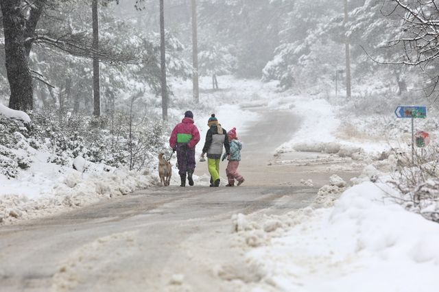 Καιρός: Έρχονται χιόνια και τσουχτερό κρύο – Αναμένεται έκτακτο δελτίο από την ΕΜΥ