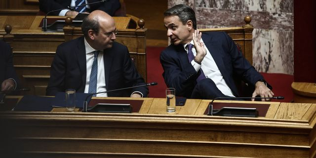 Προϋπολογισμός: Τα 6 “κόλπα” της κυβέρνησης με τους αριθμούς