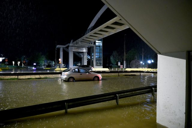 Προειδοποίηση για μολύνσεις από τα λύματα στην Ποσειδώνος