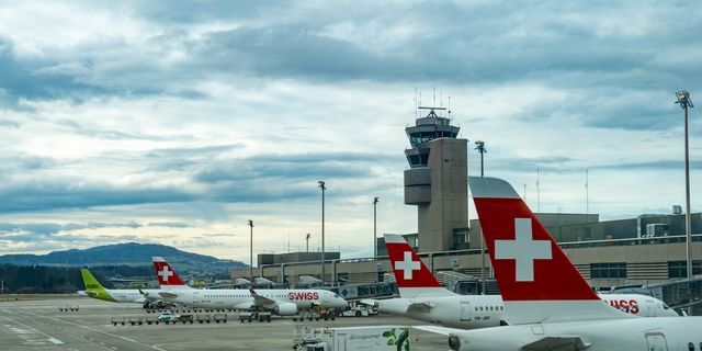 Αεροσκάφη της Swiss Air στο αεροδρόμιο της Ζυρίχης