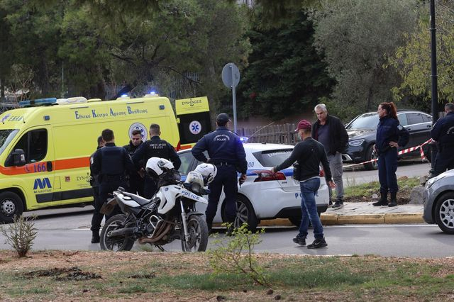 Πυροβολισμοί με έναν νεκρό κι έναν τραυματία στην πλατεία Θρακομακεδόνων