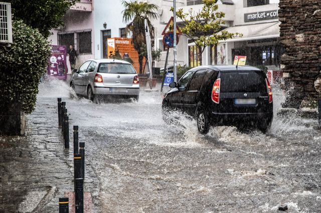 Έντονη βροχόπτωση