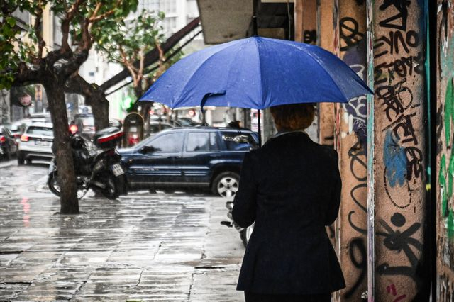 Καιρός: Ραγδαία αλλαγή του σκηνικού τις επόμενες ώρες – Πού θα βρέξει