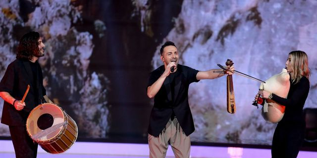 Eurovision 2025: Η εμφάνιση του Κώστα Αγέρη με το “Γη μου” στον Εθνικό Τελικό