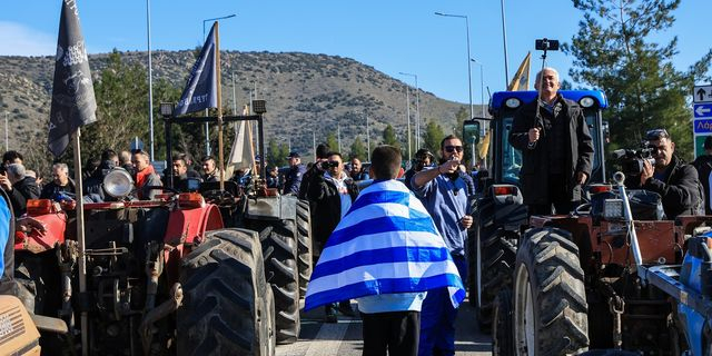 Θεσσαλία: Ένταση και χημικά στις αγροτικές κινητοποιήσεις