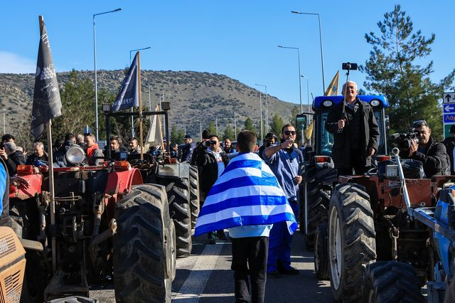 Θεσσαλία: Ένταση και χημικά στις αγροτικές κινητοποιήσεις