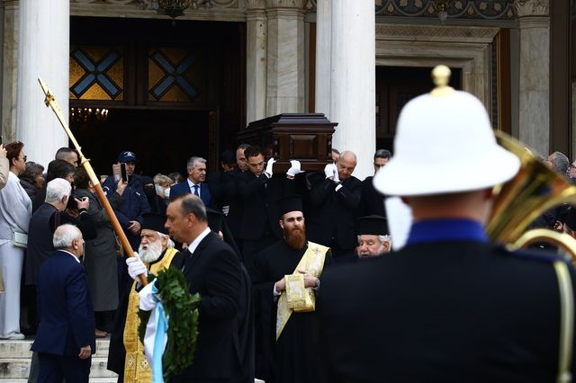 Αναχώρηση του σκηνώματος του μακαριστού Αρχιεπισκόπου Αλβανίας Αναστασίου από την Μητρόπολη Αθηνών όπου είχε τεθεί σε λαϊκό προσκύνημα, Δευτέρα 27 Ιανουαρίου 2025.