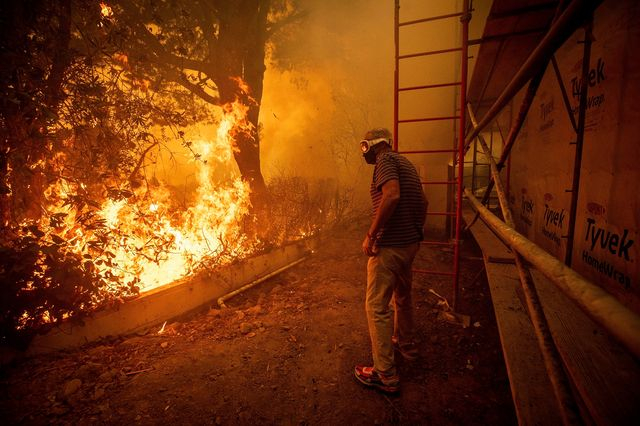 Λος Άντζελες: Σε κατάσταση έκτακτης ανάγκης λόγω της φωτιάς – Μαζικές εκκενώσεις