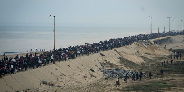 Επιστρέφουν οι εκτοπισμένοι Παλαιστίνιοι στη βόρεια Γάζα