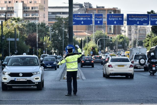 Νέος ΚΟΚ: Ποιοι κινδυνεύουν με αφαίρεση διπλώματος για 7 χρόνια και πρόστιμο 2.000 ευρώ