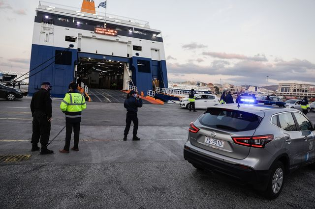 Μυτιλήνη: Φυγόποινος παρέσυρε με το όχημά του λιμενικό, για να αποφύγει τον έλεγχο